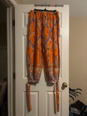SHEIN Orange Paisley Tie-Hem Harem Pants